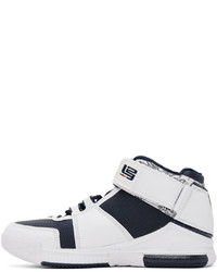 dunkelblaue und weiße Leder Sportschuhe von Nike