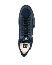 dunkelblaue und weiße Segeltuch niedrige Sneakers von Veja