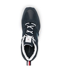 dunkelblaue und weiße Sportschuhe von Tommy Hilfiger