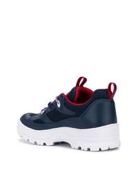 dunkelblaue und weiße Sportschuhe von Tommy Jeans