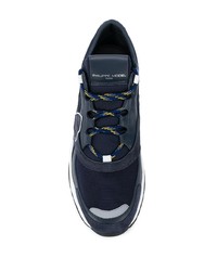 dunkelblaue und weiße Sportschuhe von Philippe Model Paris