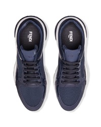 dunkelblaue und weiße Sportschuhe von Fendi