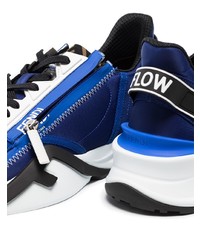 dunkelblaue und weiße Sportschuhe von Fendi