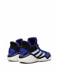 dunkelblaue und weiße Sportschuhe von adidas