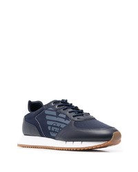 dunkelblaue und weiße Sportschuhe von Ea7 Emporio Armani