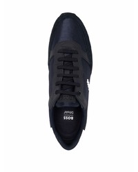 dunkelblaue und weiße Sportschuhe von BOSS