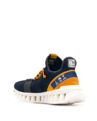 dunkelblaue und weiße Sportschuhe von Zegna