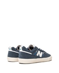 dunkelblaue und weiße Wildleder niedrige Sneakers von New Balance