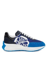 dunkelblaue Wildleder niedrige Sneakers mit Blumenmuster von Alexander McQueen