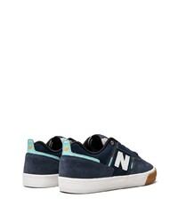 dunkelblaue Wildleder niedrige Sneakers von New Balance