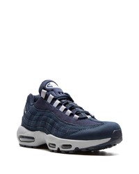 dunkelblaue Wildleder niedrige Sneakers von Nike