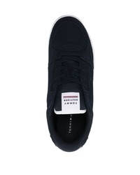 dunkelblaue Wildleder niedrige Sneakers von Tommy Hilfiger