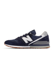 dunkelblaue Wildleder niedrige Sneakers von New Balance