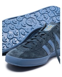 dunkelblaue Wildleder niedrige Sneakers von adidas