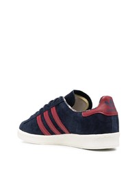 dunkelblaue Wildleder niedrige Sneakers von adidas