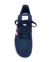 dunkelblaue Wildleder niedrige Sneakers von adidas