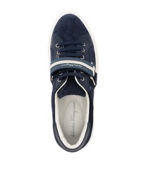 dunkelblaue Wildleder niedrige Sneakers von Salvatore Ferragamo