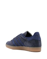 dunkelblaue Wildleder niedrige Sneakers von adidas