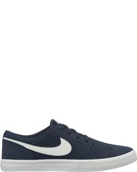 dunkelblaue Wildleder niedrige Sneakers von Nike SB