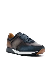 dunkelblaue Wildleder niedrige Sneakers von Magnanni