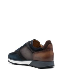 dunkelblaue Wildleder niedrige Sneakers von Magnanni