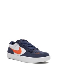 dunkelblaue Wildleder niedrige Sneakers von Nike