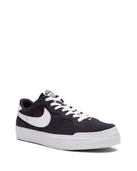 dunkelblaue Wildleder niedrige Sneakers von Nike