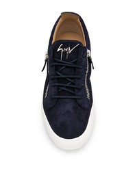 dunkelblaue Wildleder niedrige Sneakers von Giuseppe Zanotti