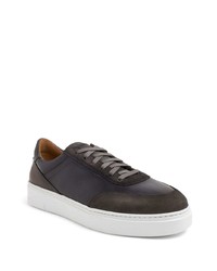 dunkelblaue Wildleder niedrige Sneakers von Magnanni