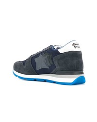 dunkelblaue Wildleder niedrige Sneakers von atlantic stars