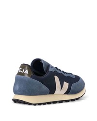 dunkelblaue Wildleder niedrige Sneakers von Veja