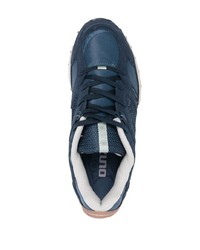 dunkelblaue Wildleder niedrige Sneakers von Mizuno