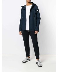 dunkelblaue Windjacke von CP Company