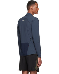 dunkelblaue Windjacke von Soar Running