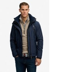 dunkelblaue Windjacke von Superdry