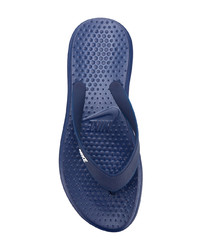 dunkelblaue Zehensandalen von Nike