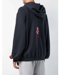 dunkelblauer bedruckter Pullover mit einem Kapuze von Heron Preston