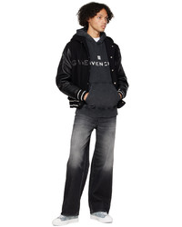 dunkelblauer bedruckter Pullover mit einem Kapuze von Givenchy