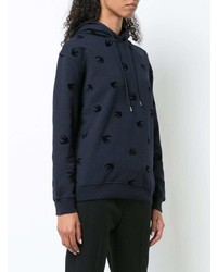 dunkelblauer bedruckter Pullover mit einer Kapuze von McQ Alexander McQueen