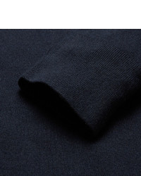 dunkelblauer flauschiger Pullover mit einem Rundhalsausschnitt mit Karomuster von Burberry