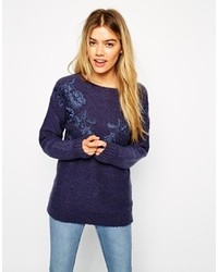 dunkelblauer flauschiger Pullover mit einem Rundhalsausschnitt von Asos