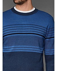 dunkelblauer horizontal gestreifter Pullover mit einem Rundhalsausschnitt von MAERZ Muenchen