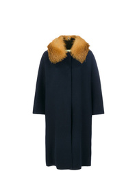 dunkelblauer Mantel mit einem Pelzkragen von Ava Adore