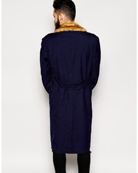 dunkelblauer Mantel mit einem Pelzkragen von Reclaimed Vintage