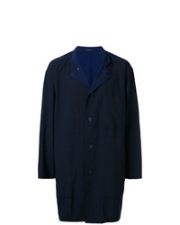 dunkelblauer Mantel von Issey Miyake