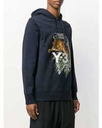 dunkelblauer Pullover mit einem Kapuze mit Leopardenmuster von Y-3