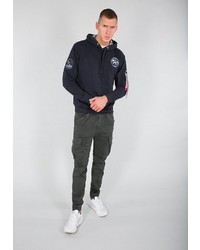 dunkelblauer Pullover mit einem Kapuze von Alpha Industries