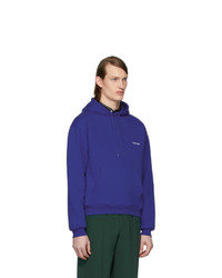 dunkelblauer Pullover mit einem Kapuze von Balenciaga