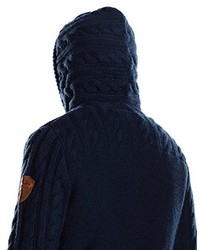 dunkelblauer Pullover mit einem Kapuze von Chiemsee