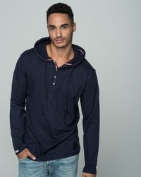 dunkelblauer Pullover mit einem Kapuze von Key Largo